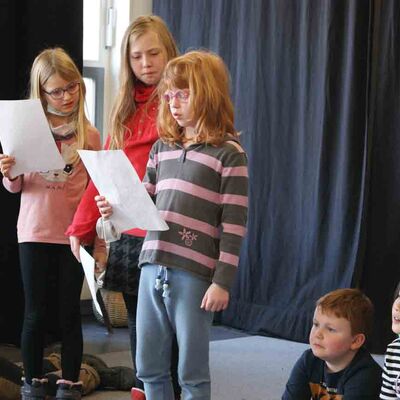 Bild vergrößern: Lesung Montessori