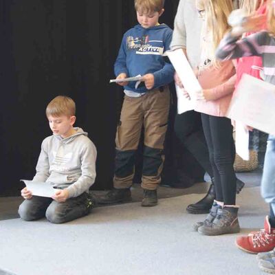 Bild vergrößern: Lesung Montessori