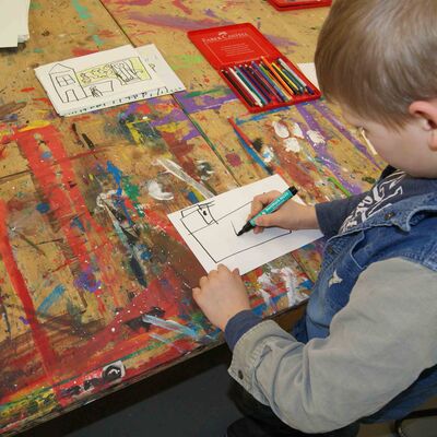 Bild vergrößern: Malerei Kastanienschule