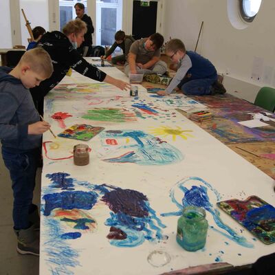 Bild vergrößern: Malerei Kastanienschule