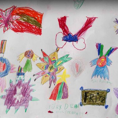 Bild vergrößern: Ergebnisse Malerei Montessori 11_2022