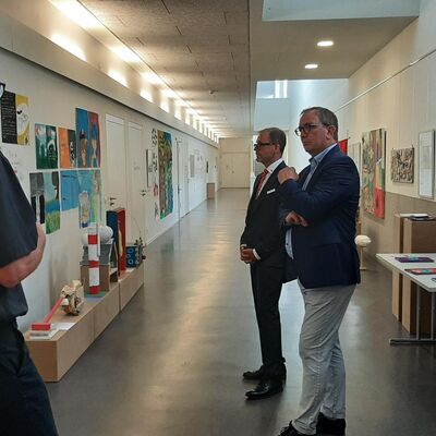 Bild vergr&ouml;&szlig;ern: Scheck&uuml;bergabe 2023-06 (2)