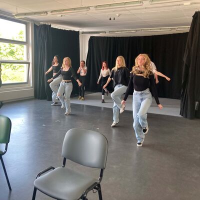 Bild vergr&ouml;&szlig;ern: 2024-05 BBS Tanz (7)