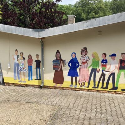 Bild vergr&ouml;&szlig;ern: 2024-06 Stephaneum Wandbild (5)