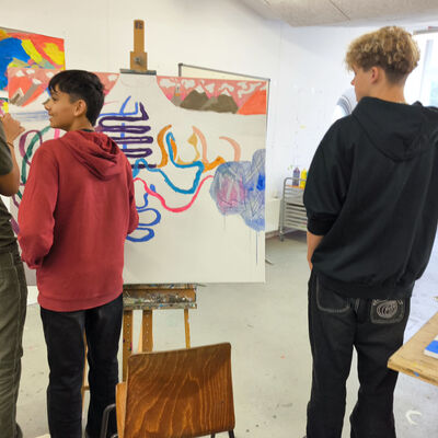 Bild vergr&ouml;&szlig;ern: 2025-09 Sek ASchweitzer Malerei (1)