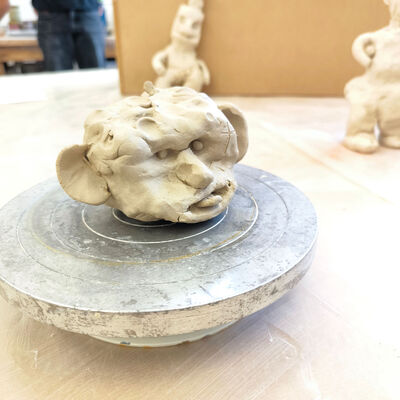 Bild vergr&ouml;&szlig;ern: 2025-09 Sek ASchweitzer Pr&auml;sentation Plastik (2)