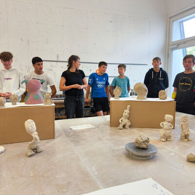 Bild vergr&ouml;&szlig;ern: 2025-09 Sek ASchweitzer Pr&auml;sentation Plastik (6)