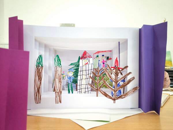 Bild vergr&ouml;&szlig;ern: 2025-11 GS Montessori Buchkunst (7)