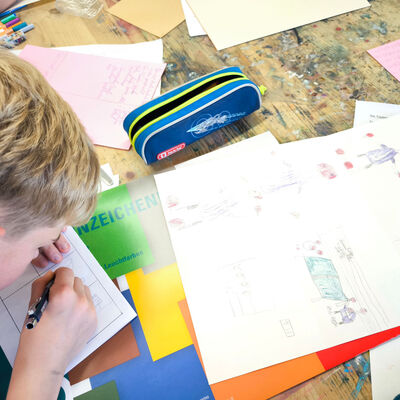 Bild vergr&ouml;&szlig;ern: 2025-11 GS Montessori Illustration (10)