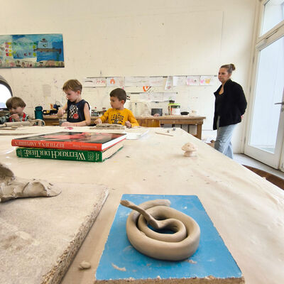 Bild vergr&ouml;&szlig;ern: 2025-11 GS Montessori Plastik (5)