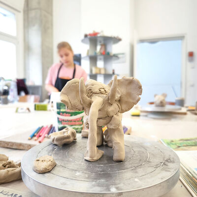 Bild vergr&ouml;&szlig;ern: 2025-11 GS Montessori Plastik (9)