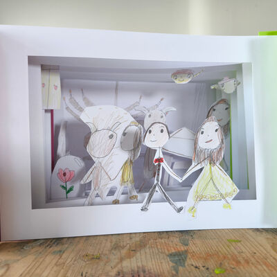 Bild vergr&ouml;&szlig;ern: 2025-11 GS Montessori Pr&auml;sentation Tunnelbuch (3)