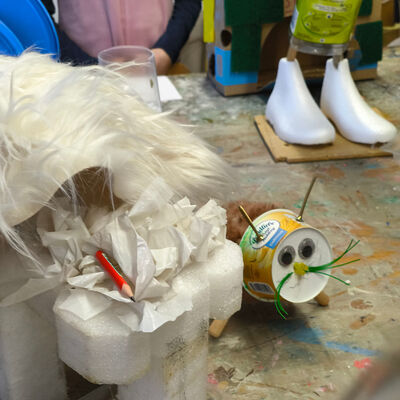 Bild vergr&ouml;&szlig;ern: 2025-11 GS Montessori Pr&auml;sentation Musik&Schrott (6)