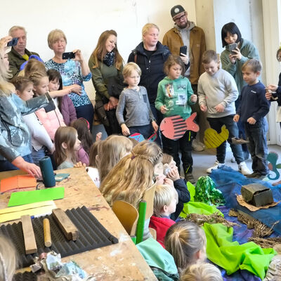 Bild vergr&ouml;&szlig;ern: 2025-11 GS Montessori Pr&auml;sentation Musik&Schrott (32)