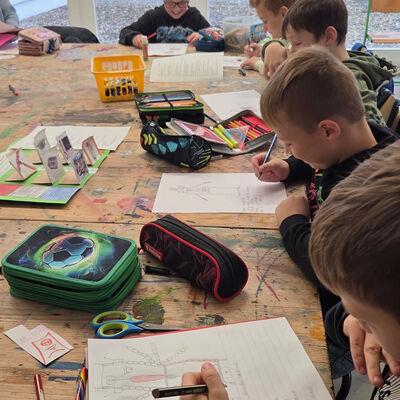 Bild vergr&ouml;&szlig;ern: 2025-11 GS Mehringen Musik und Schrott (2)