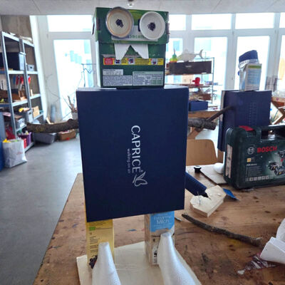 Bild vergr&ouml;&szlig;ern: 2025-11 GS Mehringen Plastik (11)