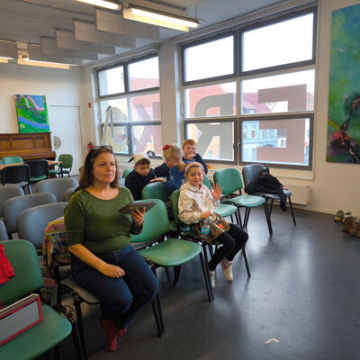 Bild vergr&ouml;&szlig;ern: 2025-11 GS Mehringen Theater (1)