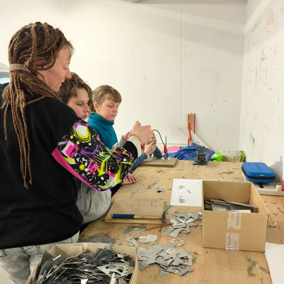 Bild vergr&ouml;&szlig;ern: 2026-01 Sek Burgschule Schmuck (2)