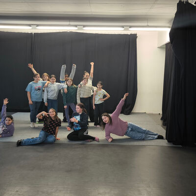 Bild vergr&ouml;&szlig;ern: 2026-01 Sek Burgschule Tanz (9)