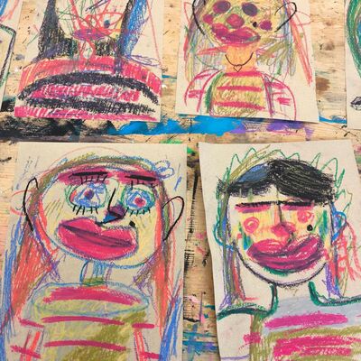 Bild vergr&ouml;&szlig;ern: 2026-01 Sek Burgschule Pr&auml;sentation Malerei (8)