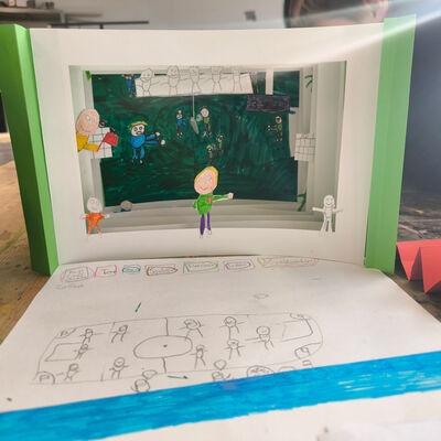 Bild vergr&ouml;&szlig;ern: 2026-01 Sek Burgschule Pr&auml;sentation B&uuml;cher (14)