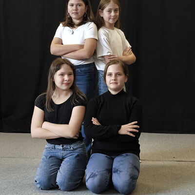 Bild vergr&ouml;&szlig;ern: 2026-01 Sek Burgschule Pr&auml;sentation Tanz (4)