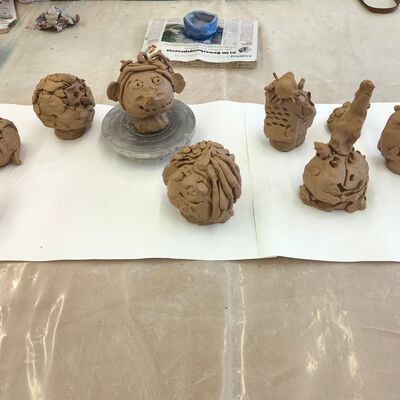 Bild vergr&ouml;&szlig;ern: 2026-02 Kastanienschule Keramik (2)