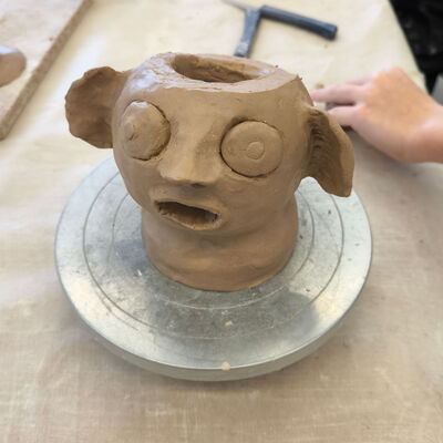 Bild vergr&ouml;&szlig;ern: 2026-02 GS Pfeilergraben Keramik (2)