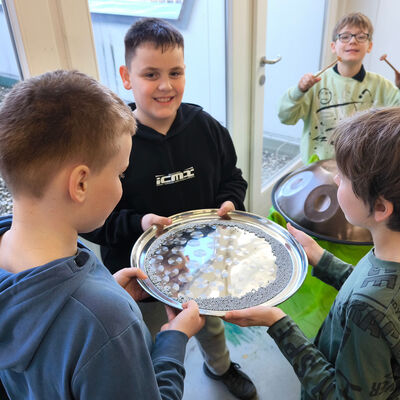 Bild vergr&ouml;&szlig;ern: 2026-02 GS Pfeilergraben Musikprojekt (2)