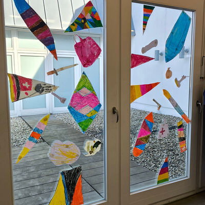 Bild vergr&ouml;&szlig;ern: 2026-02 GS Pfeilergraben Pr&auml;sentation Malerei2 (7)