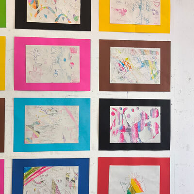 Bild vergr&ouml;&szlig;ern: 2026-02 GS Pfeilergraben Pr&auml;sentation Malerei2 (10)