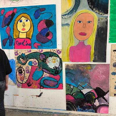 Bild vergr&ouml;&szlig;ern: 2026-02 GS Pfeilergraben Pr&auml;sentation Malerei1 (14)