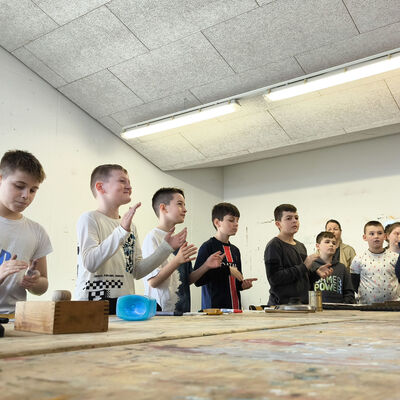 Bild vergr&ouml;&szlig;ern: 2026-02 GS Pfeilergraben Pr&auml;sentation Musik (3)