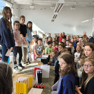 Bild vergr&ouml;&szlig;ern: 2026-02 GS Pfeilergraben Pr&auml;sentation Musik (11)