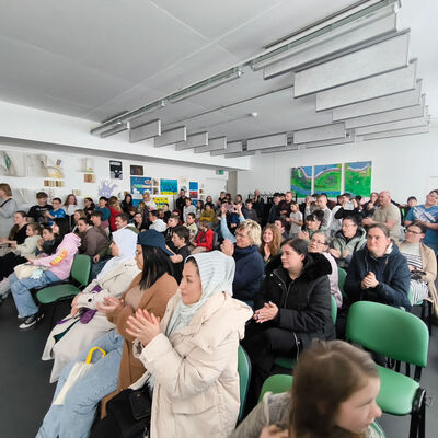 Bild vergr&ouml;&szlig;ern: 2026-03 Pestalozzi Pr&auml;sentation Tanz (14)